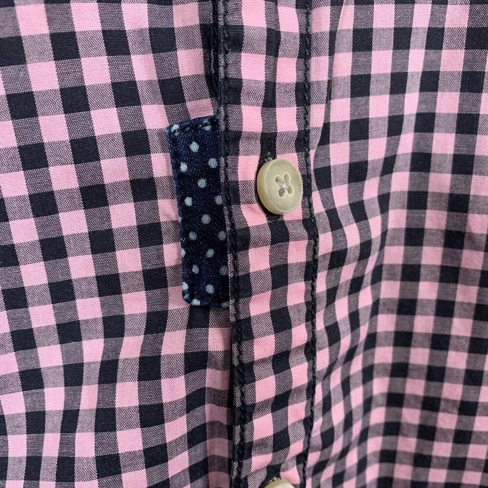 Robert Graham Button Up Shirt Size Medium Pink Black Gingham Plaid Check Preppy - Picture 2 of 12